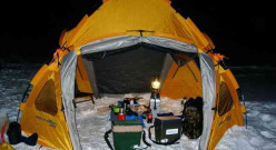 Палатки могут быть каркасными, автоматами и